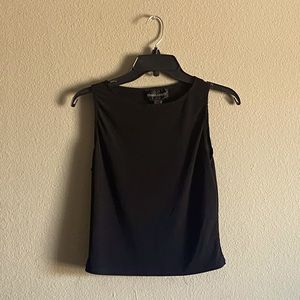 (Like New) Trendy Black Cropped Tank Top